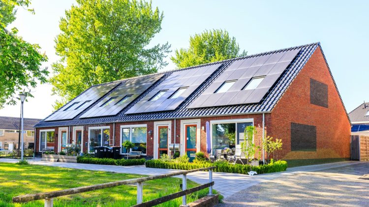 How feed-in tariffs work in Victoria, why self-consumption usually beats exporting, and simple habits that shift more solar savings your way.